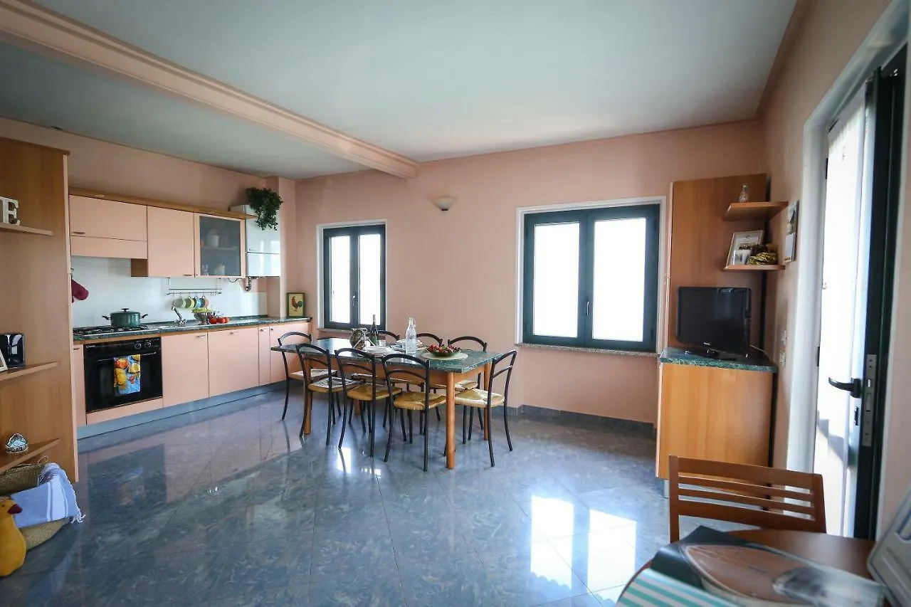 La Casa Sul Lago D'Iseo Sulzano 0*,